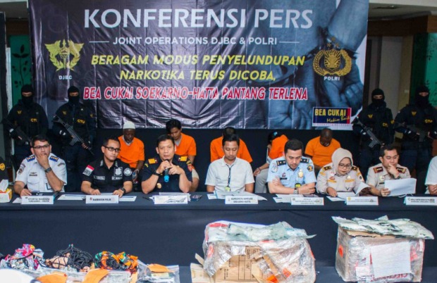 Sinergi Bea Cukai dan...