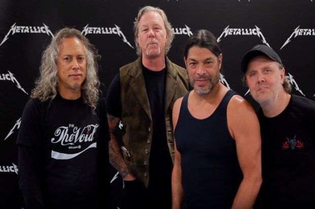 Metallica Luncurkan...