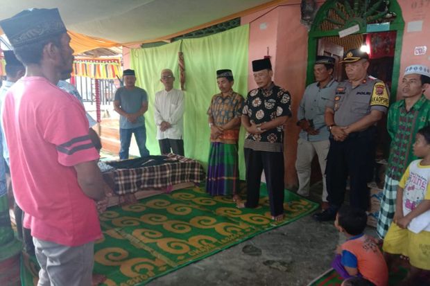 Pesta Pernikahan Ricuh,...
