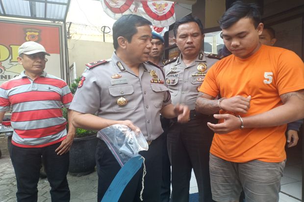 6 Jam, Polsek Andir...