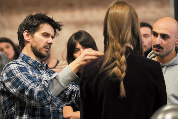 Guido Palau Penata Rambut...