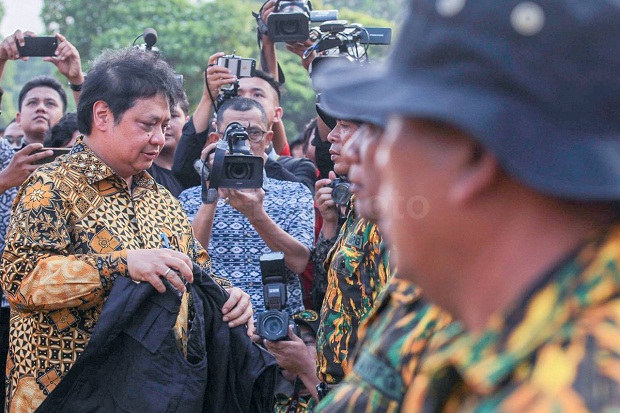 Airlangga Tanggapi Santai...