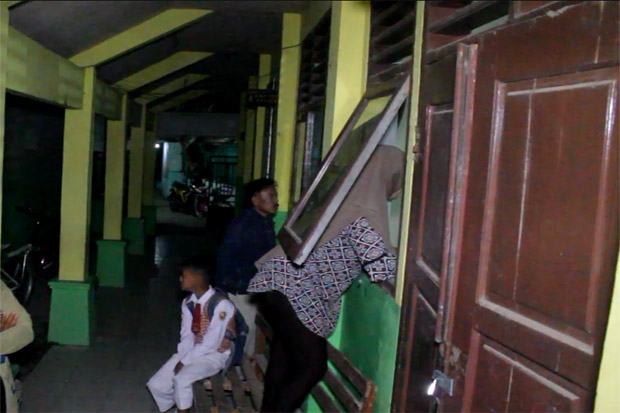 Berebut Bangku Paling...