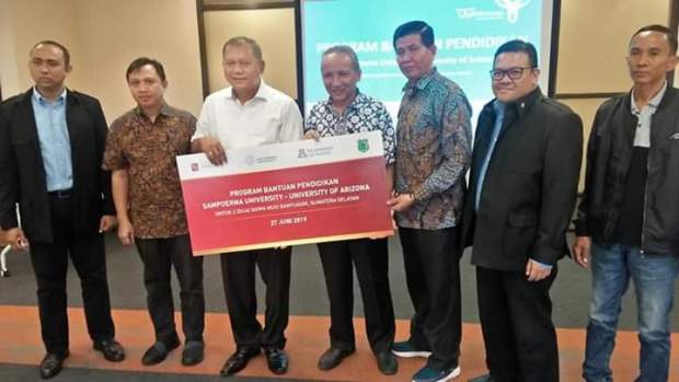 14 Peserta Bersaing...