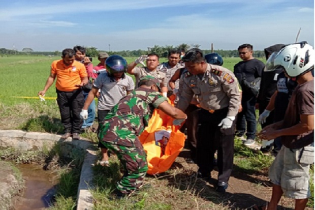 Mayat Wanita Tanpa Busana...