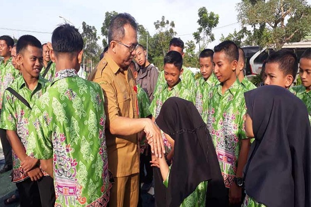 Kadisdikbud Kobar Lepas...