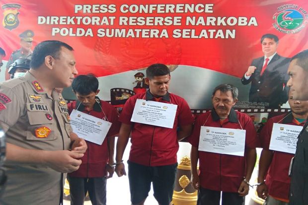 4 Bandar Narkoba Dibekuk...