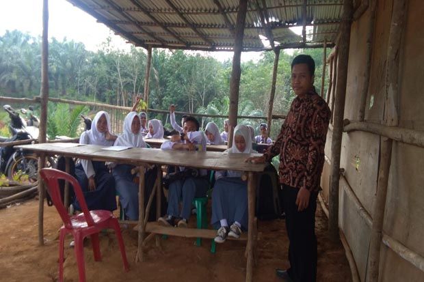Puluhan Siswa di Bengkulu...