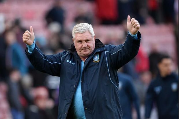 Newcastle Rekrut Steve...