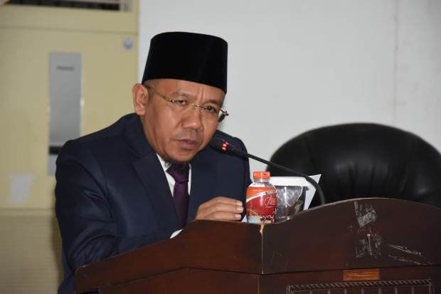 Bupati Hadiri Rapat...