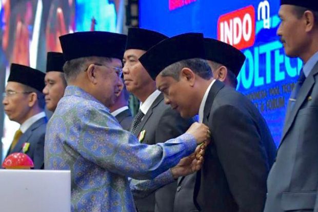 Wali Kota Denpasar Terima...