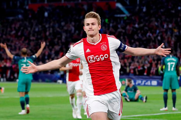 Kedatangan De Ligt,...