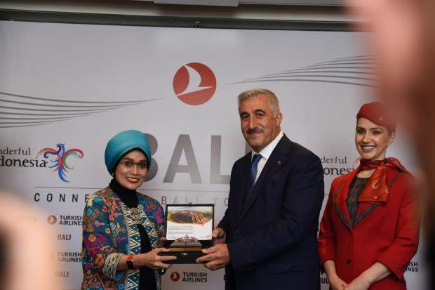 Turkish Airlines: Kami...