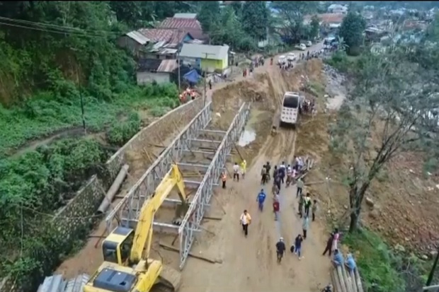 Jalan Trans Sulawesi...