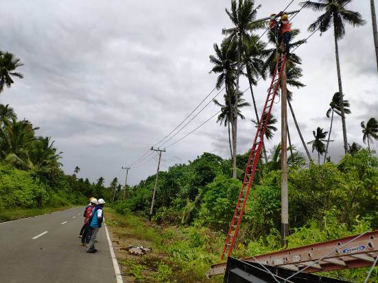 Gerak Cepat, PLN Pulihkan...