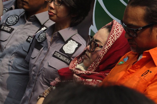 Nunung dan Suami Terancam...