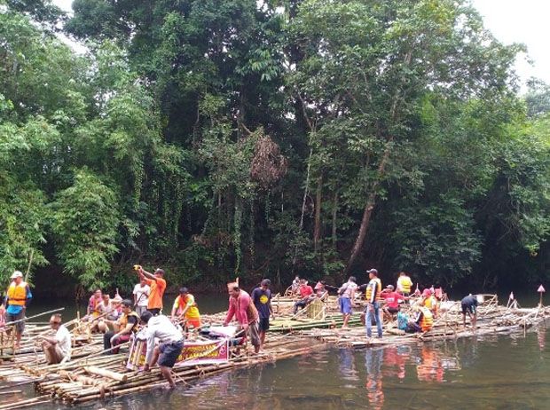 Ribuan Wisatawan Kunjungi...