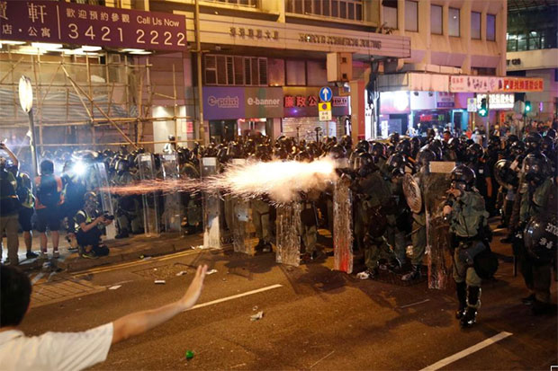 Hong Kong Kembali Memanas,...