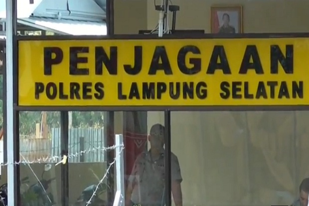 Siswa SMP di Lampung...
