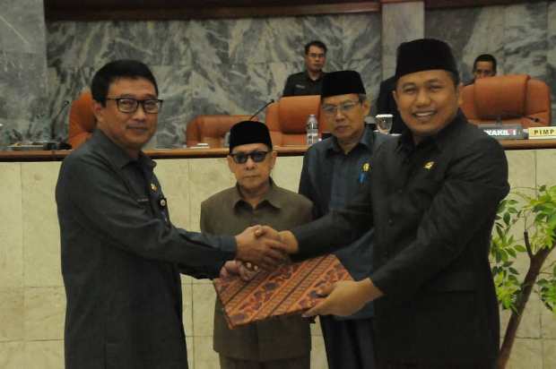 Pemkab Lebak Menandatangani...