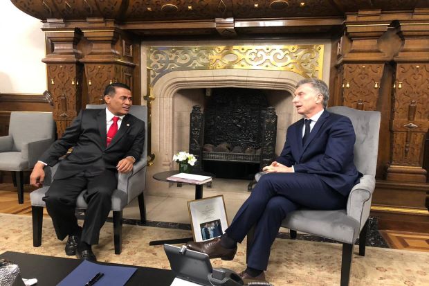 Presiden Argentina Menerima...