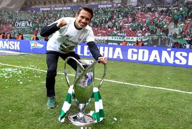 Main di Liga Europa,...