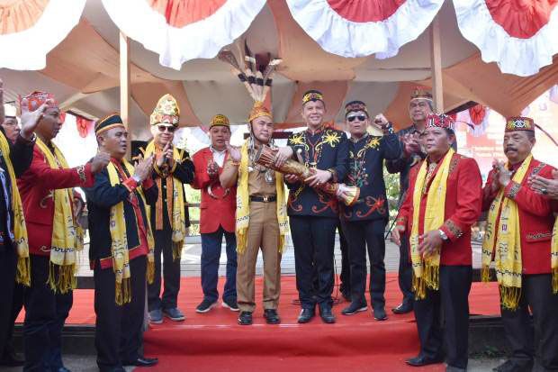 Gubernur Kalteng Ajak...