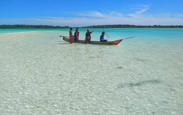 Ayo, Ke Halmahera Tengah...