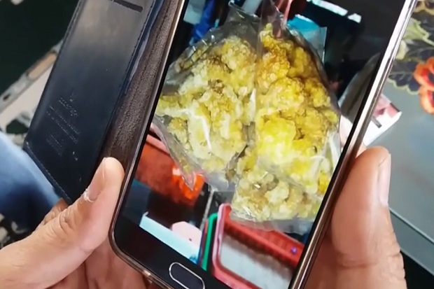 Kerupuk Babi Tanpa Label...