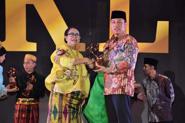 Kabupaten Lamandau Raih...