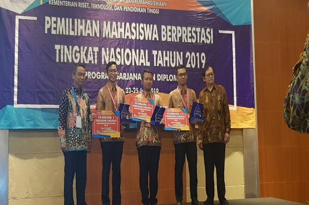 Mahasiswa IPB Sabet...