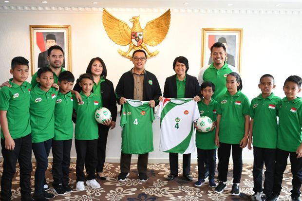 Menpora Lepas Pesepak...