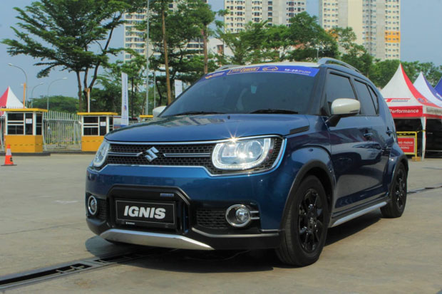 Menempel All New Ertiga,...