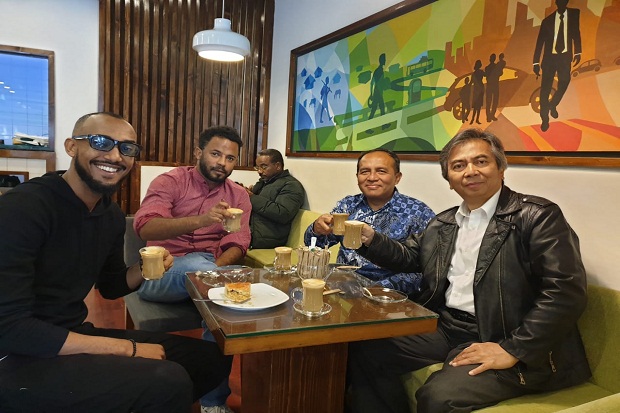 Dua Tokoh Pemuda Ethiopia...
