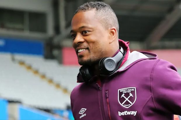 Pensiun, Patrice Evra...