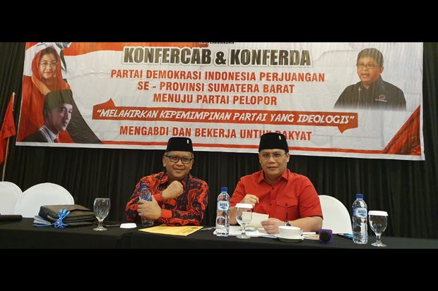 Fokus Urus Partai, Hasto...
