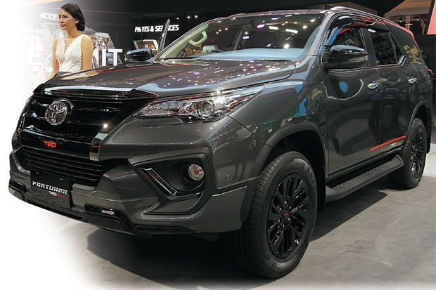 Industri Automotif,...
