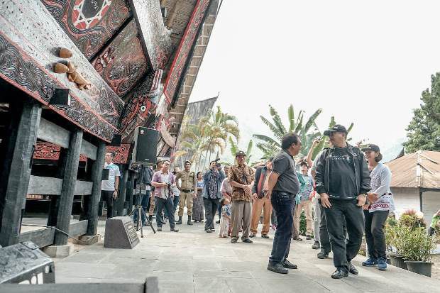 Tiga Kali ke Istana...