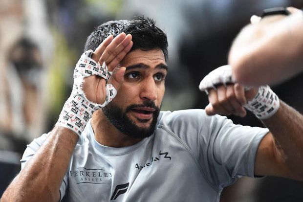 Amir Khan Pensiun Jika...