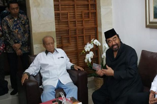 Jenguk Buya, Surya Paloh...
