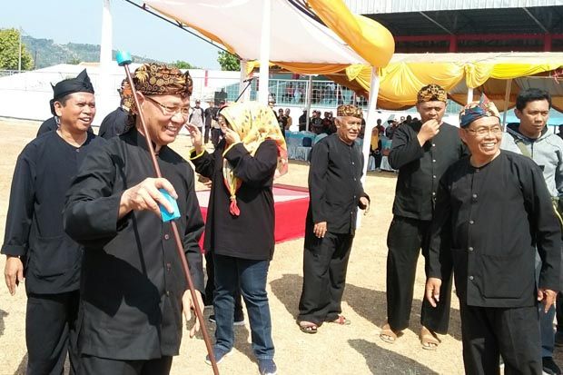 26 Adat Desa di Majalengka...