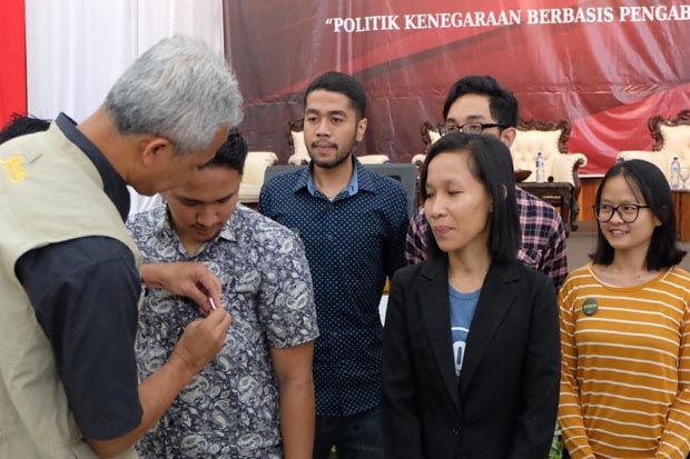 Ganjar Pranowo Lantik...