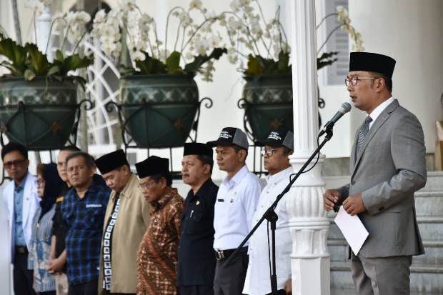 Gubernur Jawa Barat...