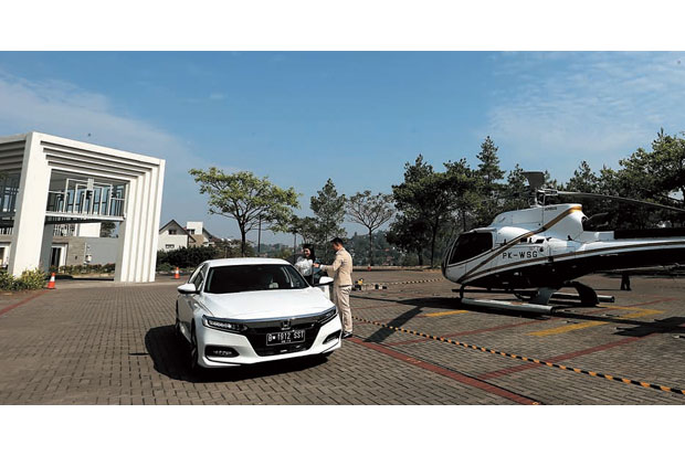 Sedan Premium Generasi...