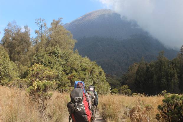 Ada 52 Pendaki di Gunung...