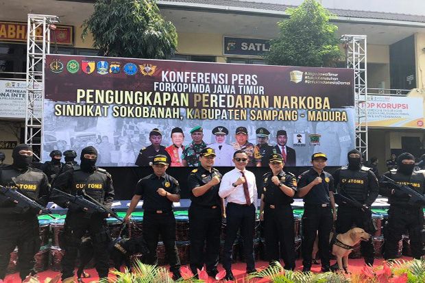 Bea Cukai Tanjung Perak...