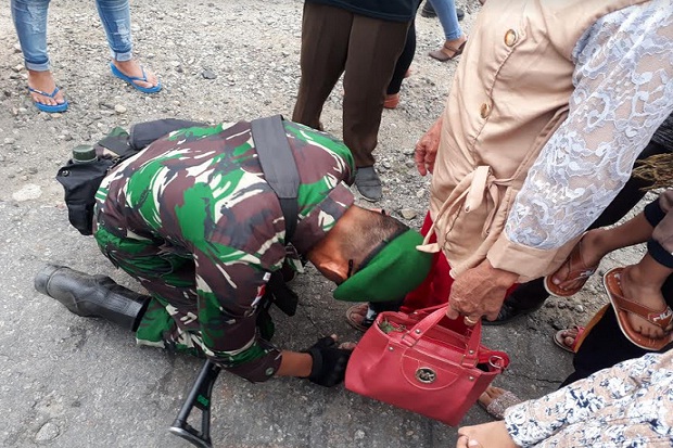 Terharu, Prajurit TNI...