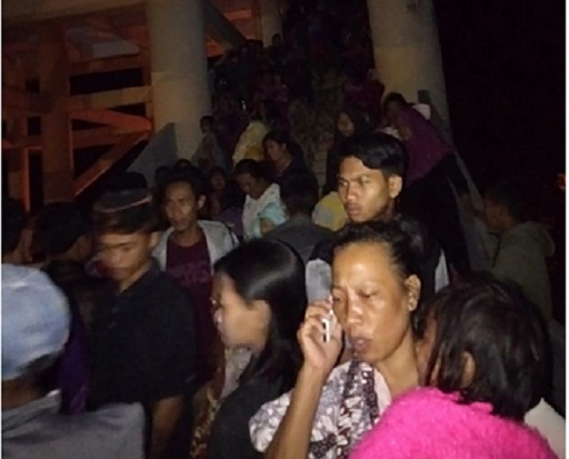 Khawatir Tsunami, Warga...