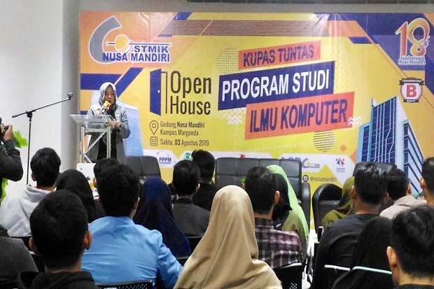 STMIK Nusa Mandiri Gelar...