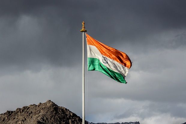 India Cabut Status Khusus...